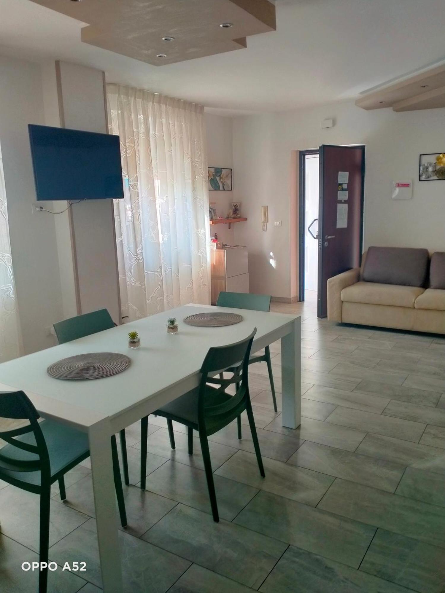 Perla Di Mare Apartment Montesilvano Marina Екстериор снимка